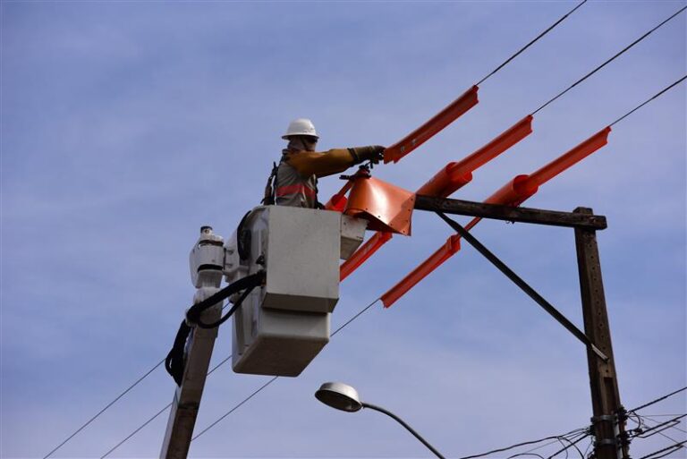 Os chamados desligamentos programados acontecem para permitir a realização de manutenções na rede