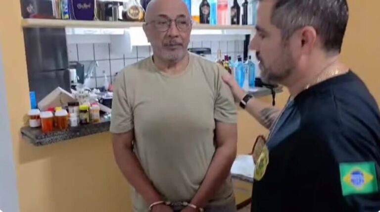 Pai de agente do FBI é detido por supostamente administrar laboratório de cocaína