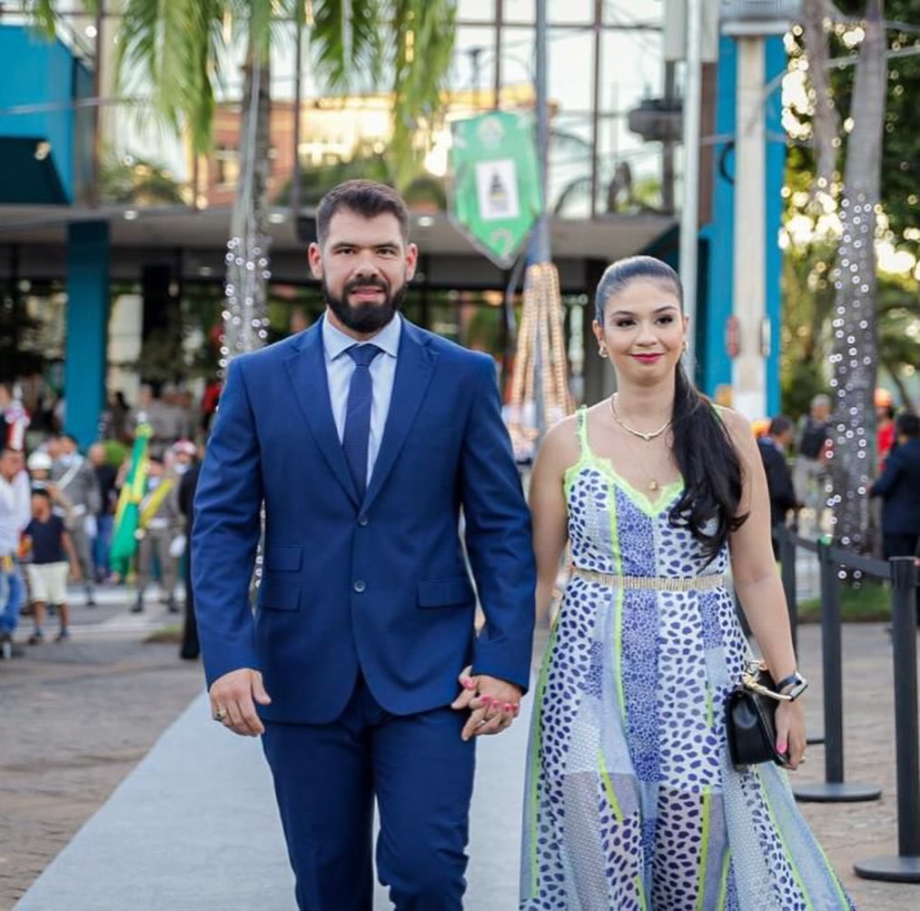 Pedro Pascoal publica homenagem emocionante para sua esposa nas redes
