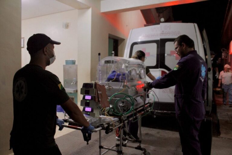 Recém-nascido é transferido em UTI aérea do Acre para SP