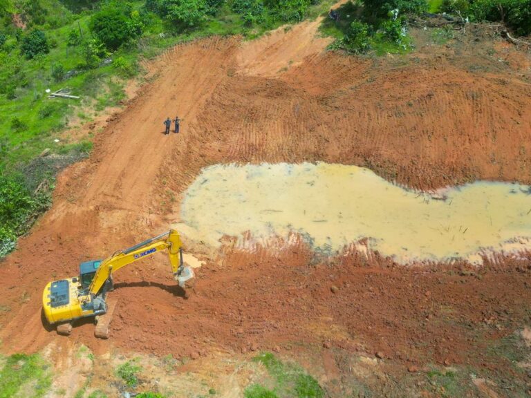 Mecanização agrícola beneficia mais de 30 produtores em Acrelândia