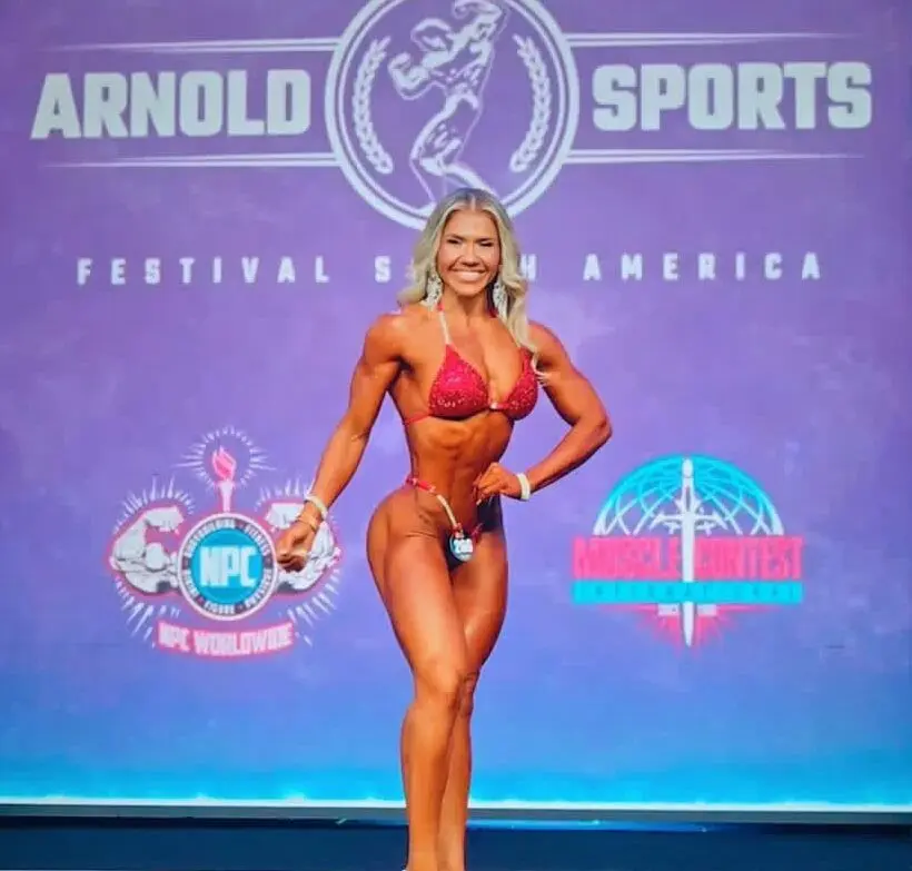 Aos 41 anos, atleta acreana brilha nos palcos nacionais de fisiculturismo