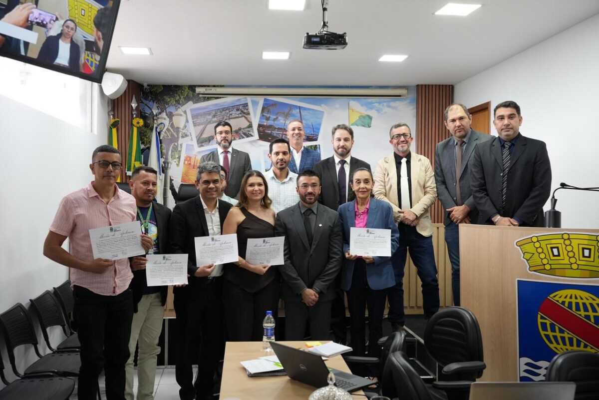 Câmara de Vereadores promove sessão solene em alusão à Semana do Rim Sessão solene na Câmara de Vereadores sobre a Semana do Rim, com foco na saúde renal.