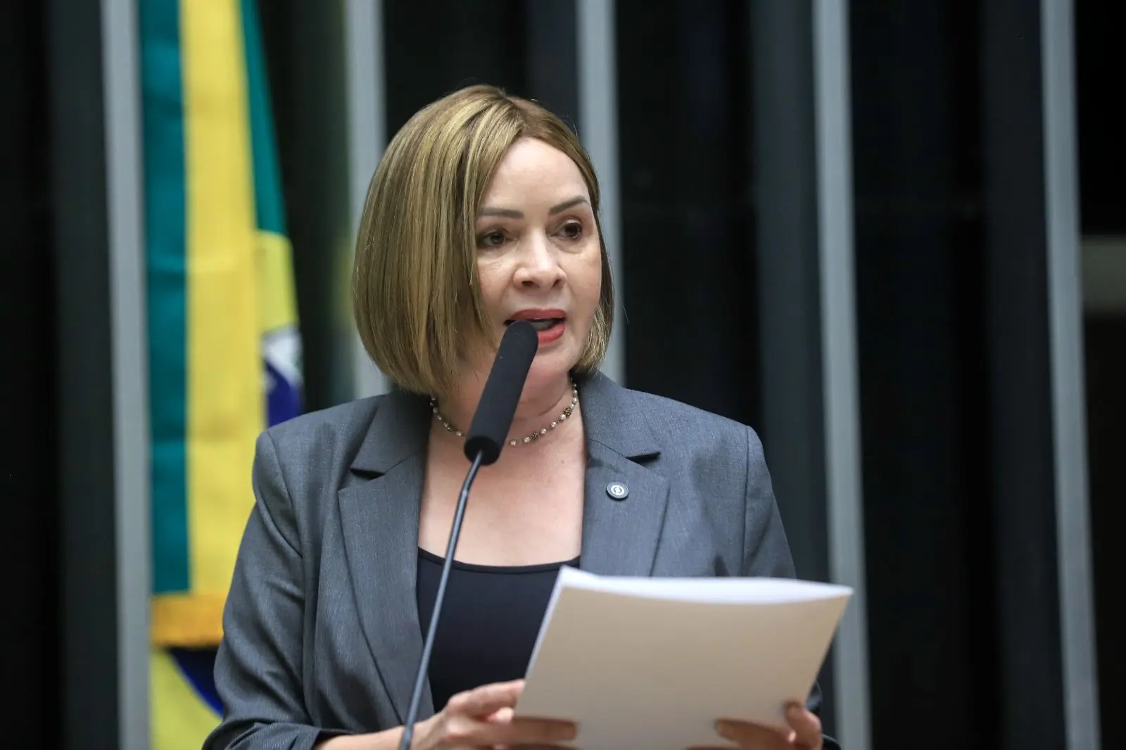 Socorro Neri presta homenagem a servidoras mortas em ataque no Acre