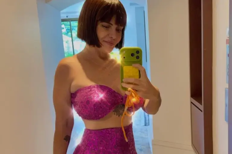 Valentina Francavilla mostra antes e depois de perder 45 kg e reflete