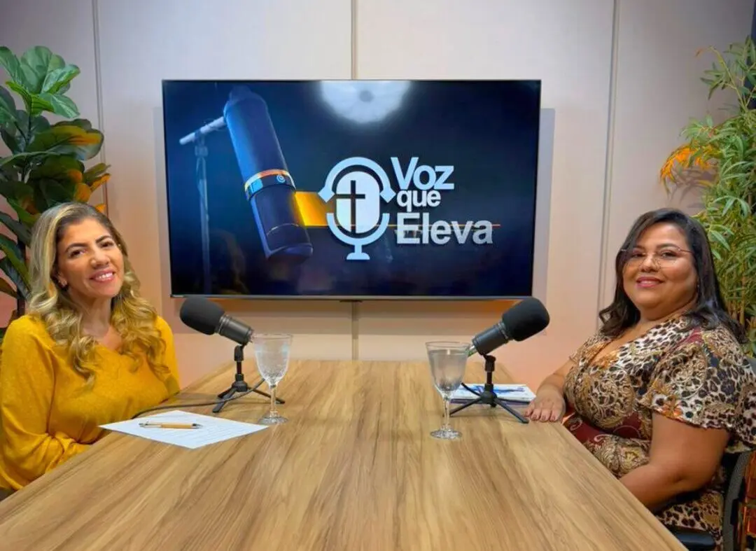 Irineia Barbosa recebe escritora autista Cámala Menezes