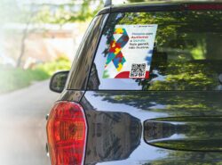 Rio Branco emite adesivo gratuito para veículos com autistas; saiba mais