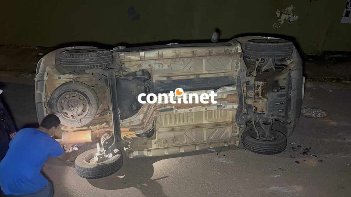 Capotamento é registrado após colisão entre dois veículos em cruzamento de Rio Branco