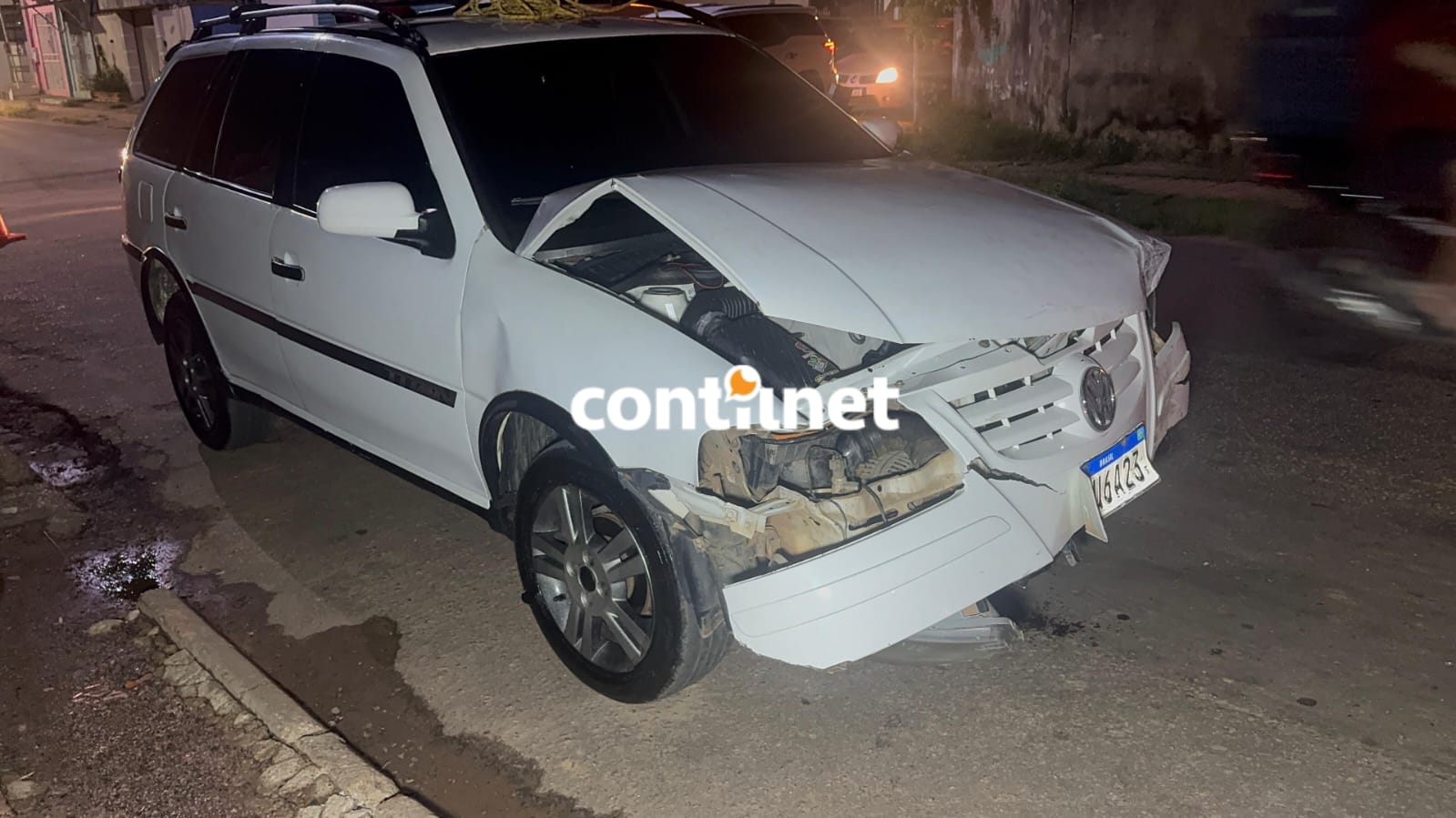 Capotamento é registrado após colisão entre dois veículos em cruzamento de Rio Branco