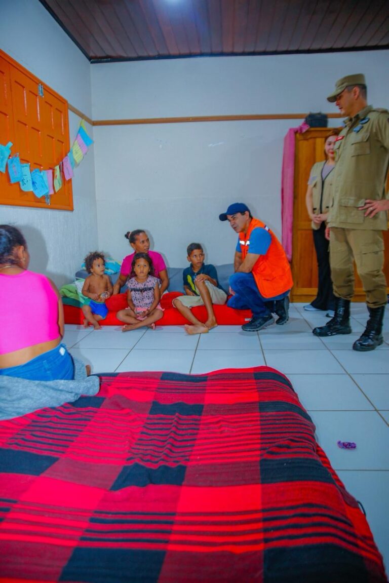 Cruzeiro do Sul intensifica assistência a famílias da cheia do Juruá e abriga 70 pessoas