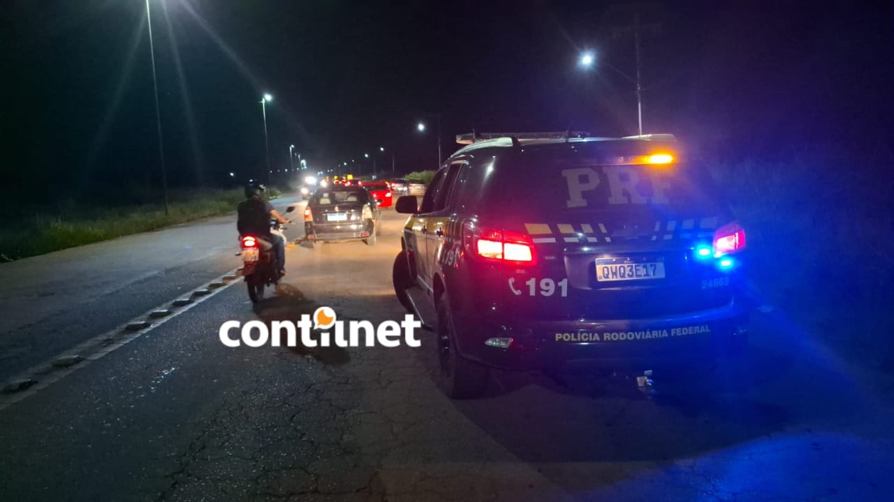 Motociclista fica ferido após colisão com caminhão na BR-364, em Rio Branco