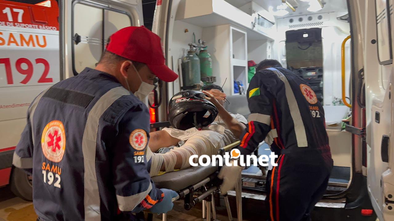 Motociclista supostamente alcoolizado perde o controle da moto, colide contra poste em Rio Branco