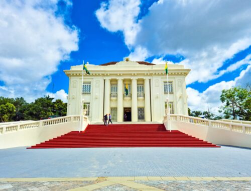 Governo do Acre concede série de honrarias a autoridades e servidores