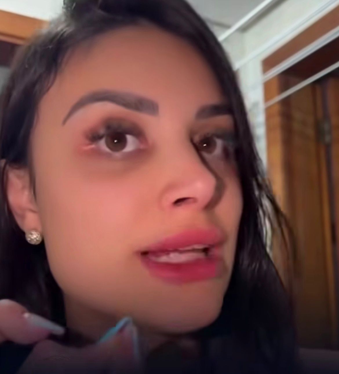 Dona de salão suspende depilação íntima após falta de higiene de clientes