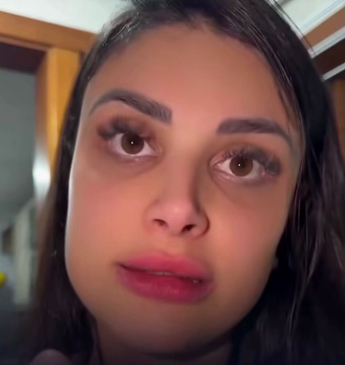 Dona de salão suspende depilação íntima após falta de higiene de clientes