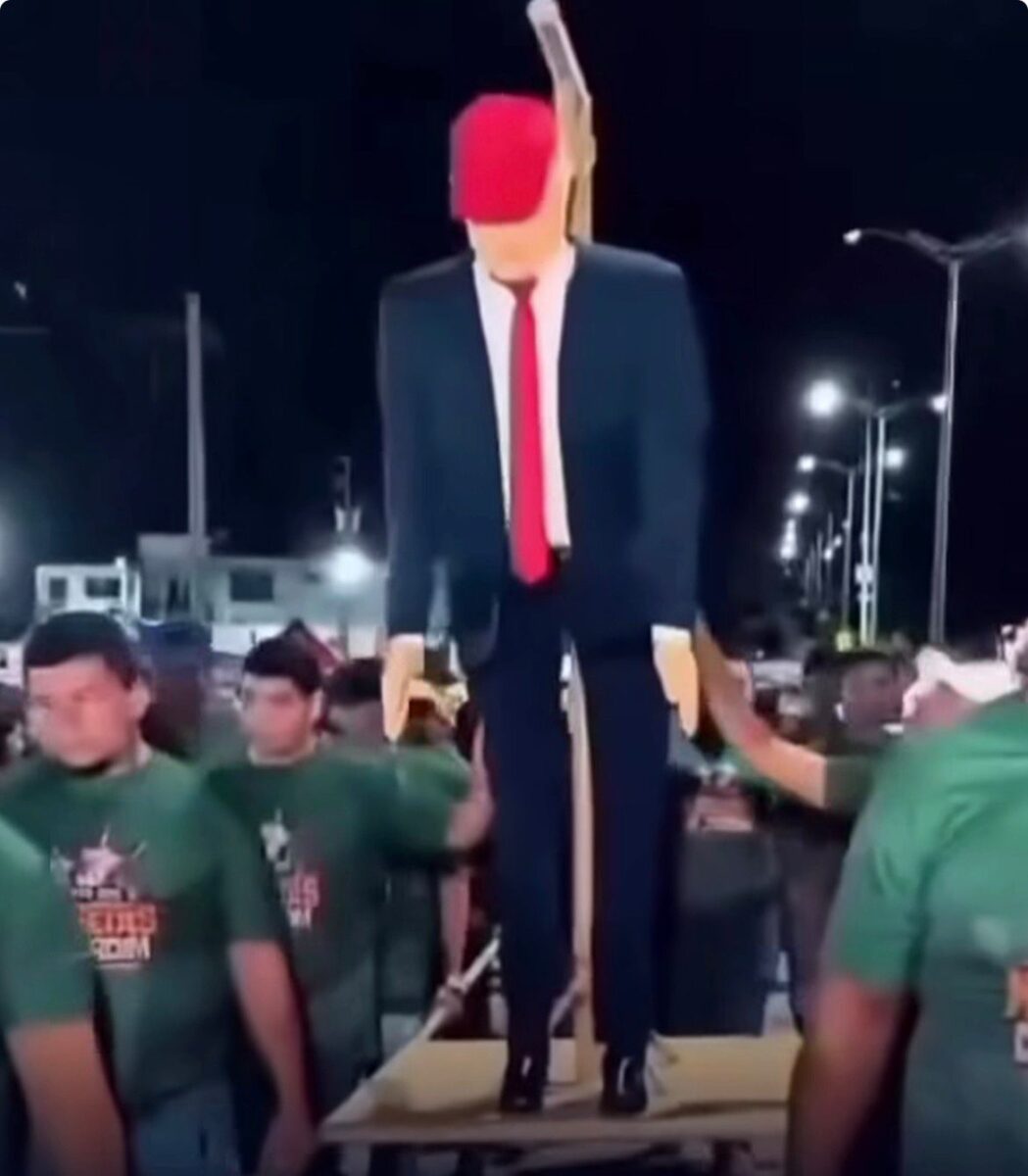Boneco de Donald Trump é escolhido como "Judas" em festa tradicional no Nordeste