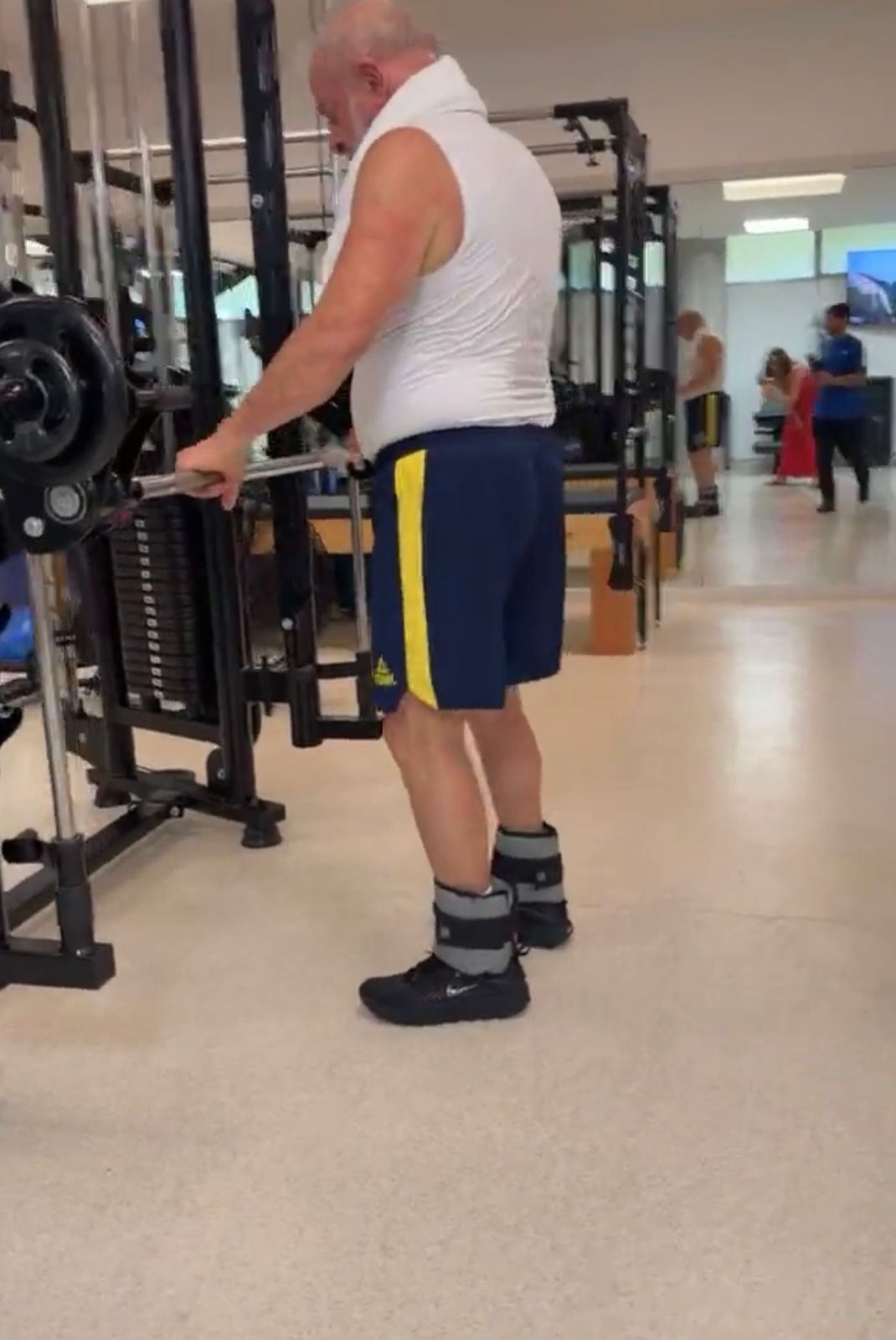 Janja faz live surpresa e mostra rotina de treinos de Lula: “Nada de IA”