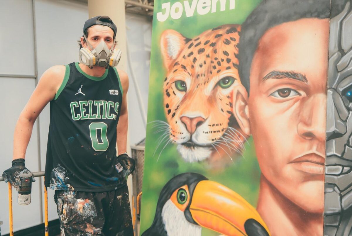 Artista que coloriu elevados da capital leva arte do Acre para festival nacional