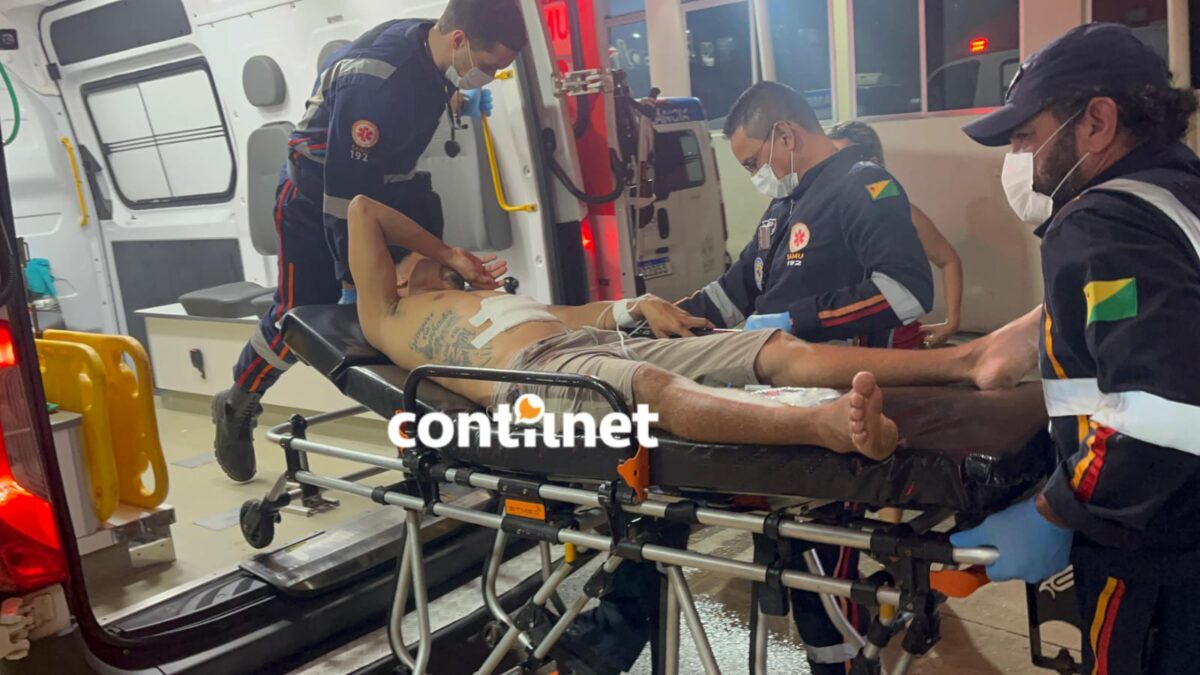 Homem sofre ferimento acidental no abdômen enquanto bebia com amigos em Rio Branco