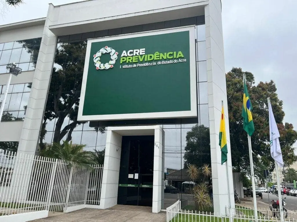 Saiba quem tem direito ao novo auxílio-saúde pago pelo Estado