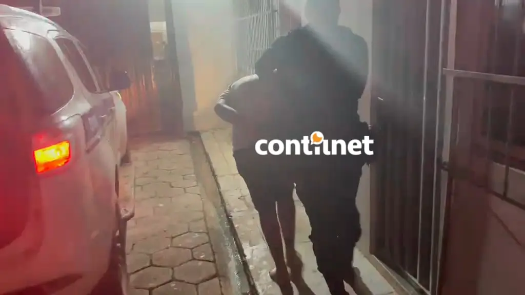 Adolescente é apreendido com arma de fogo após denúncia de disparos em Rio Branco