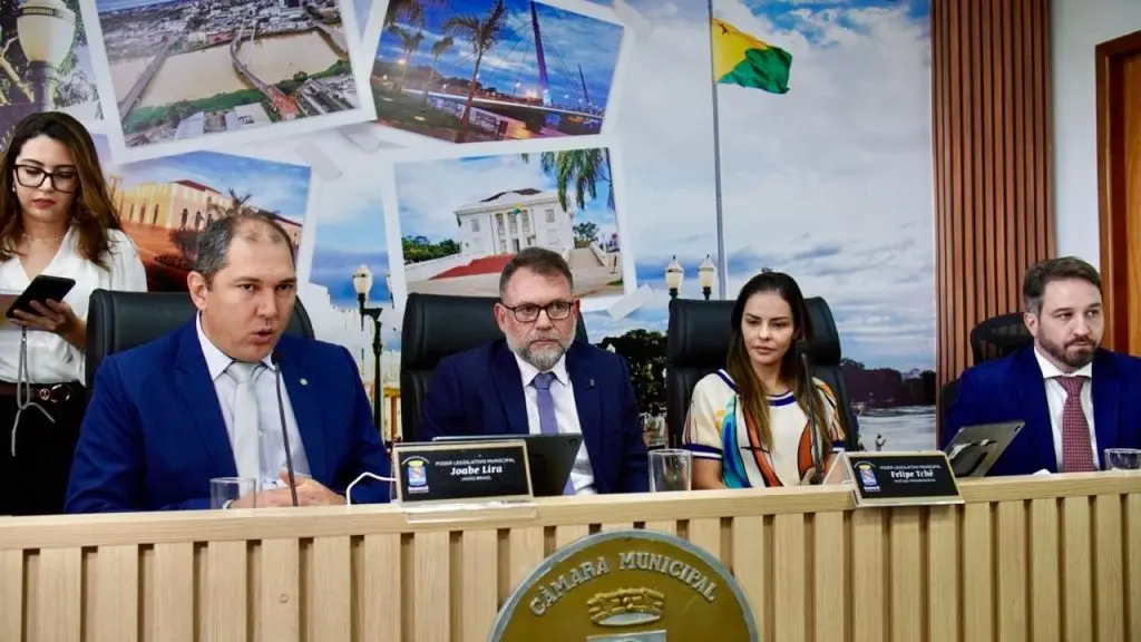 Alysson terá reunião com a base na próxima semana para definir líder na Câmara