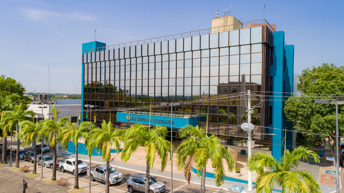 Lei altera cargos e estrutura da Aleac; veja o que muda