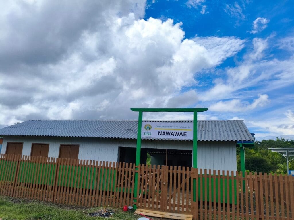 Educação do Acre segue com manutenção predial em escolas indígenas de Sena Madureira