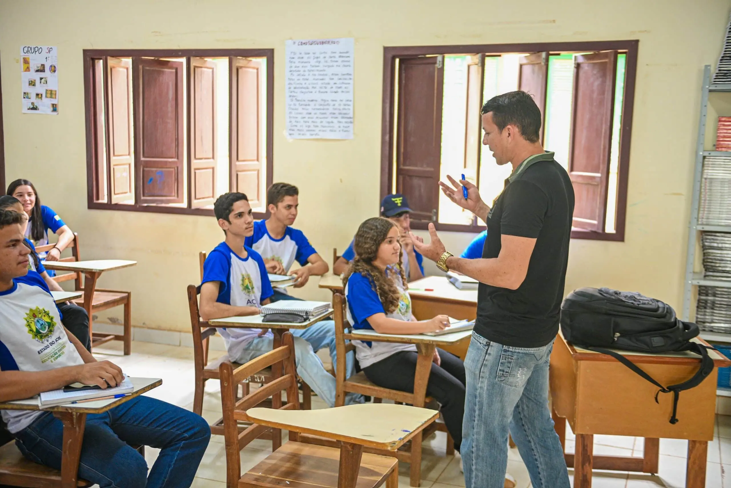 STF garante piso do magistério para professores temporários