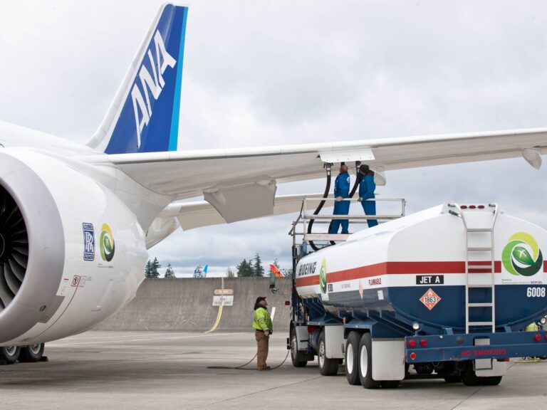 Governo zera impostos sobre combustível de avião e pode reduzir custo das passagens