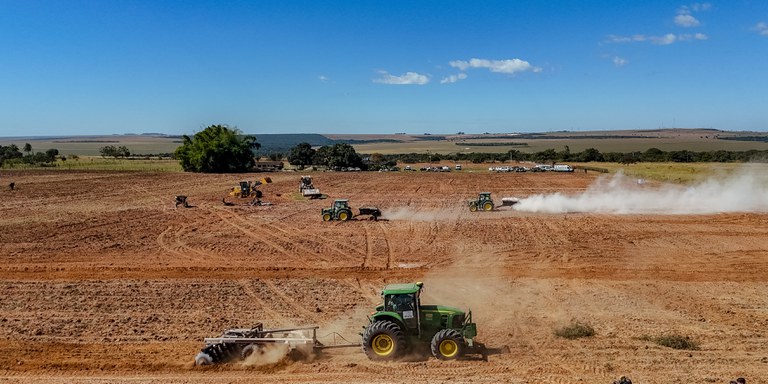 Além do dano ambiental, o documento revela uma série de inconsistências