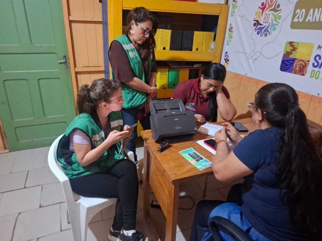 Governo leva ações sociais e esportivas a comunidades indígenas no Acre