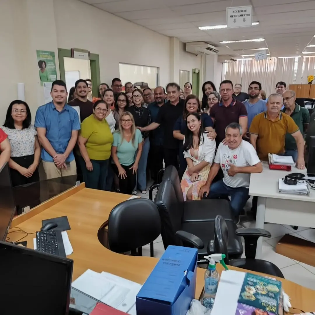 José Bestene reúne equipe e define metas no primeiro dia na Saúde