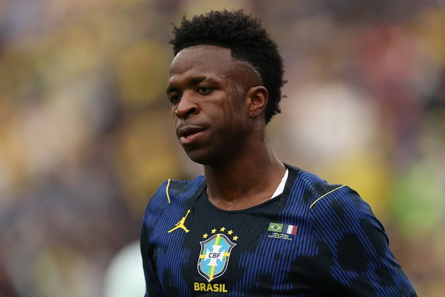 A Seleção Brasileira terá um ajuste em seu cronograma durante a fase de grupos da Copa do Mundo de 2026. O duelo contra o Haiti, que acontece na Filadélfia (EUA), foi remarcado pela FIFA para as 21h30 (horário de Brasília) do dia 19 de junho.