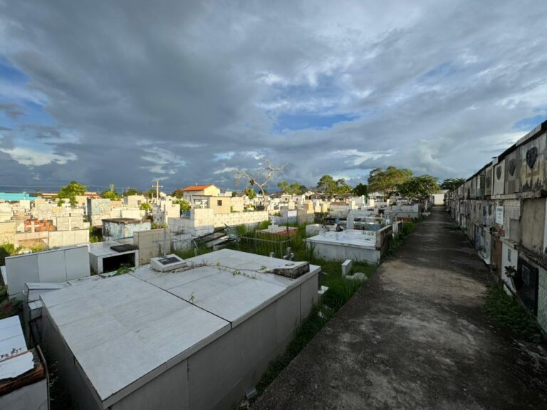 Cemitério São João Batista, em Sena Madureira