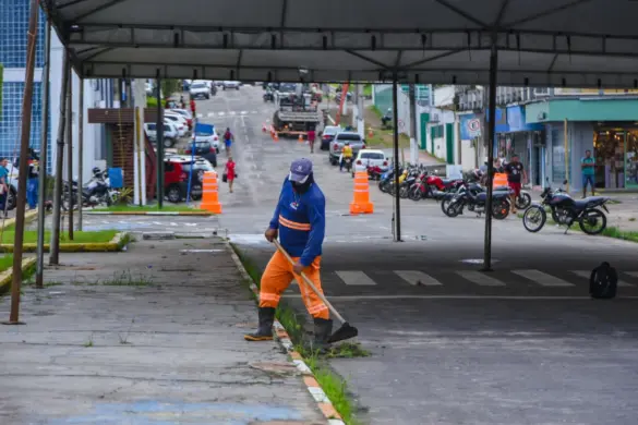 A prefeitura de Cruzeiro do Sul e o governo realizam nesta quarta-feira (29) os últimos preparativos para a festa do trabalhador