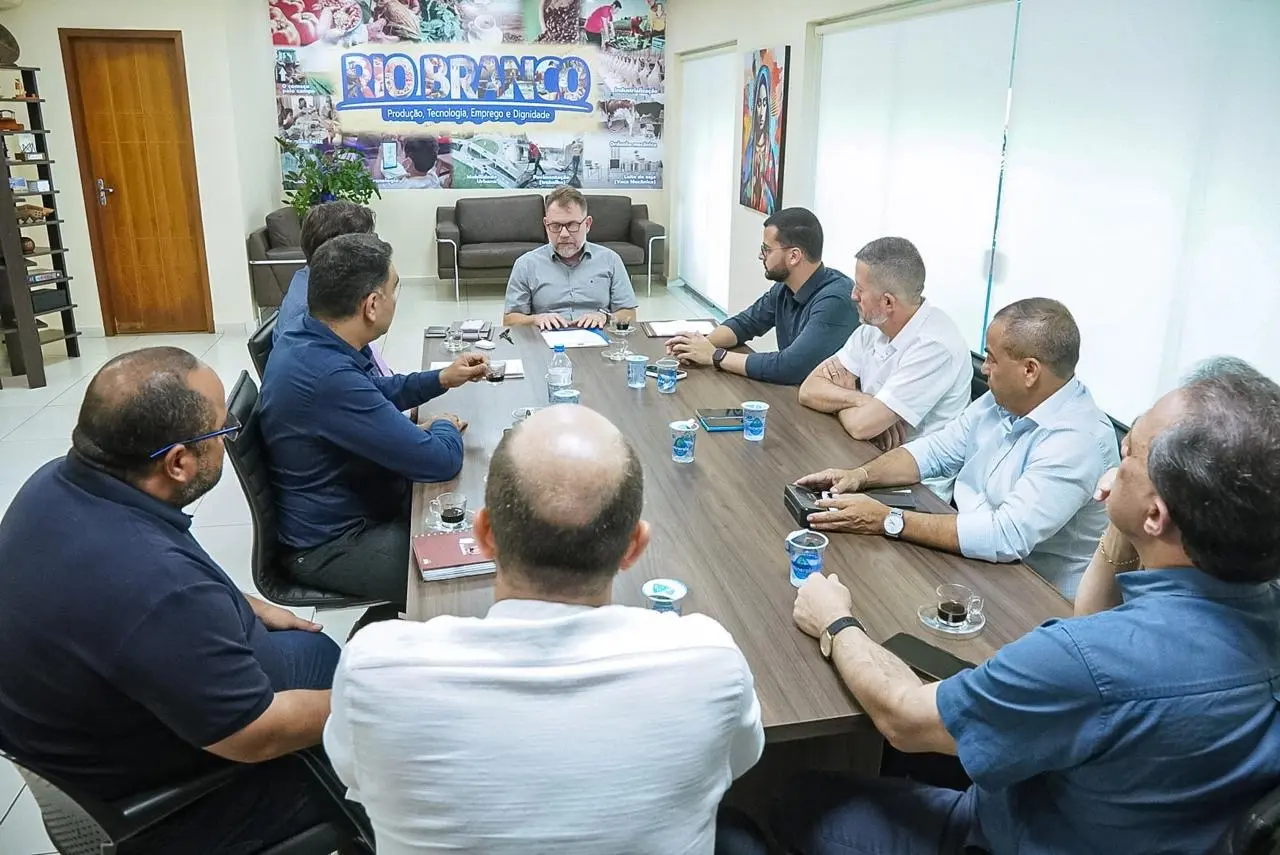 Prefeitura cria grupo para avaliar transporte coletivo e promete diagnóstico em 30 dias
