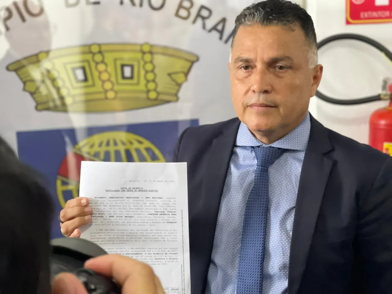 Eber critica tratamento no MDB e se diz pronto para batalha jurídica
