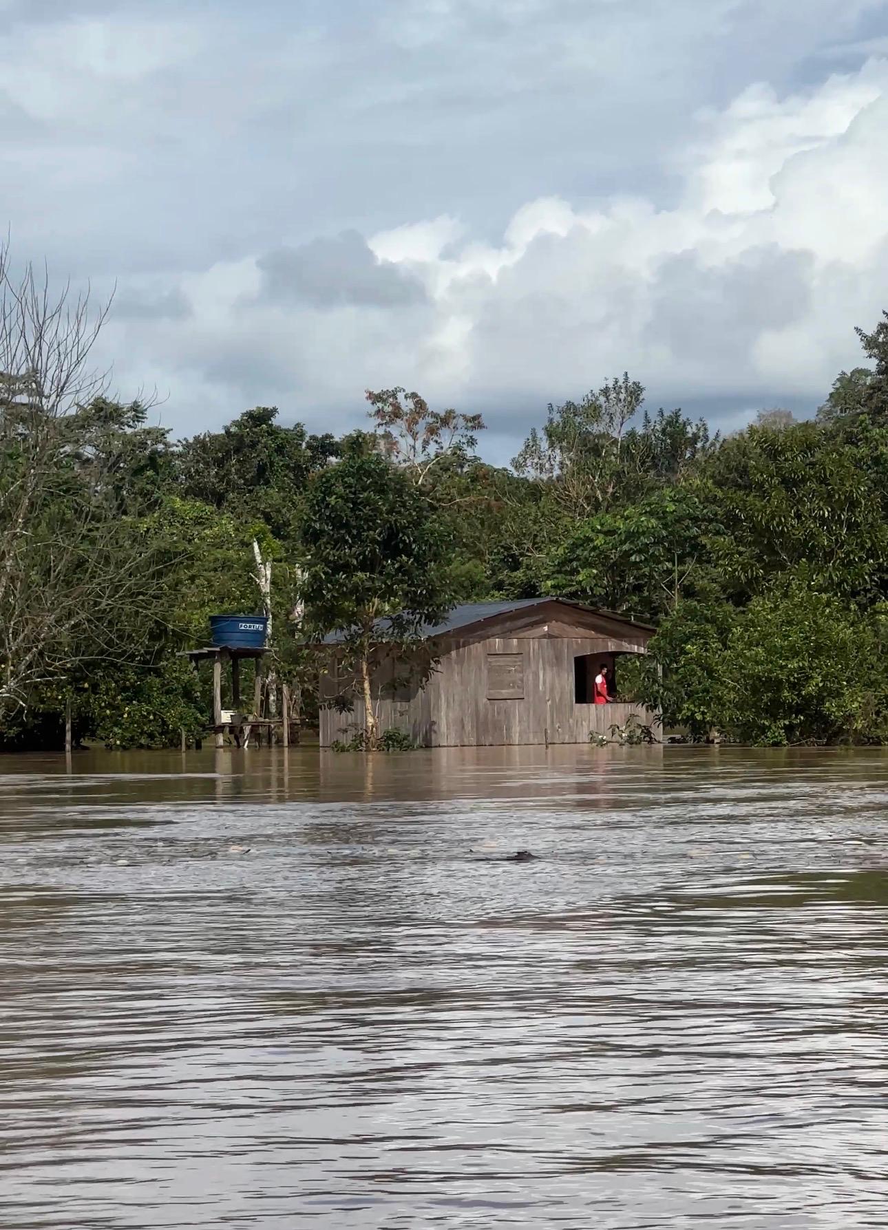 Cheia do Rio Juruá atinge centenas de famĂlias no interior do Acre A situação Ă© monitorada pelas equipes da prefeitura e da Defesa Civil,