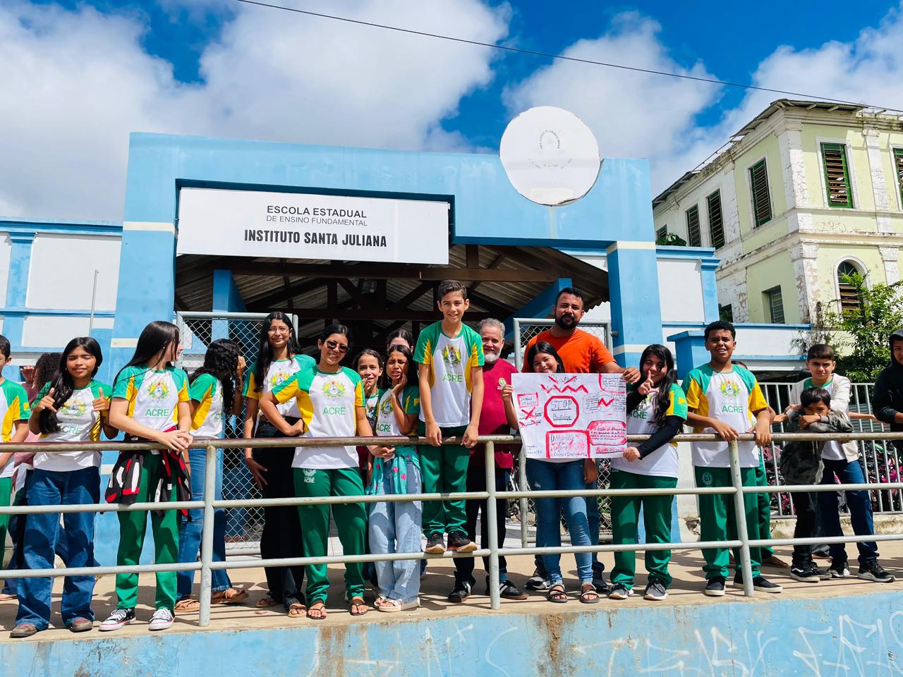 Escola realiza Semana da ConvivĂȘncia com foco no combate ao bullying em Sena Escola realiza Semana da ConvivĂȘncia com foco no combate ao bullying em Sena