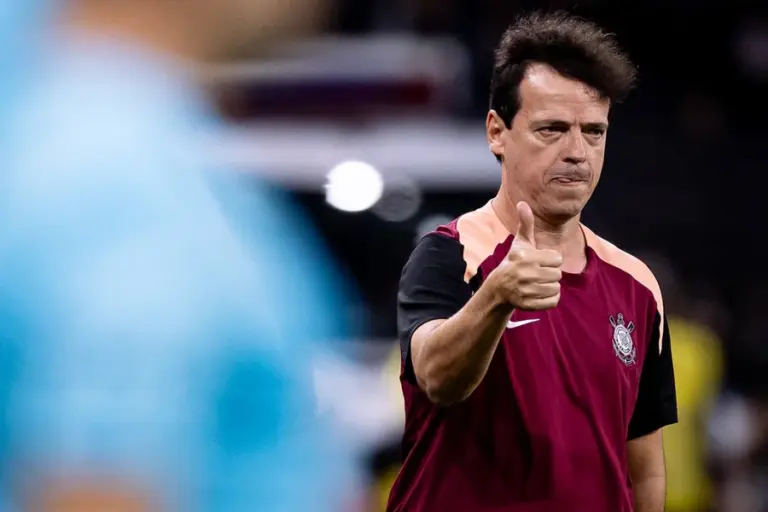 Efeito Diniz: Corinthians chega a 5 jogos sem tomar gols