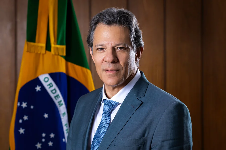 O Diário Oficial da União publicou, nesta terça-feira (31/03), a exoneração de Fernando Haddad do cargo de conselheiro da Itaipu Binacional. A medida, assinada pelo presidente Lula, é o último passo burocrático para que o ex-ministro da Fazenda mergulhe oficialmente na disputa pelo Governo de São Paulo.