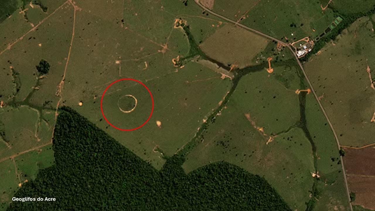 Do alto: imagens do espaço revelam detalhes inéditos dos geoglifos no Acre