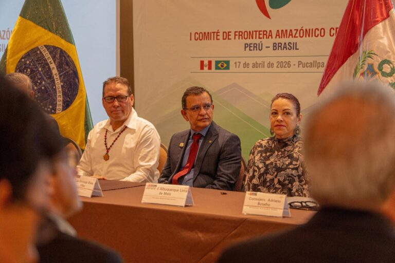 Gonzaga celebra avanço de voos do Peru para o Acre e articula parcerias