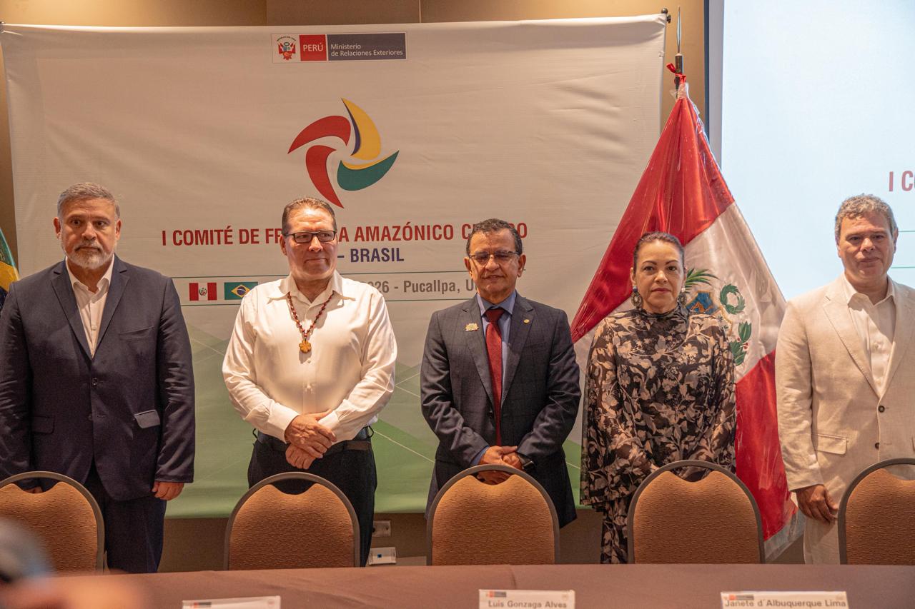 Gonzaga celebra avanço de voos do Peru para o Acre e articula parcerias