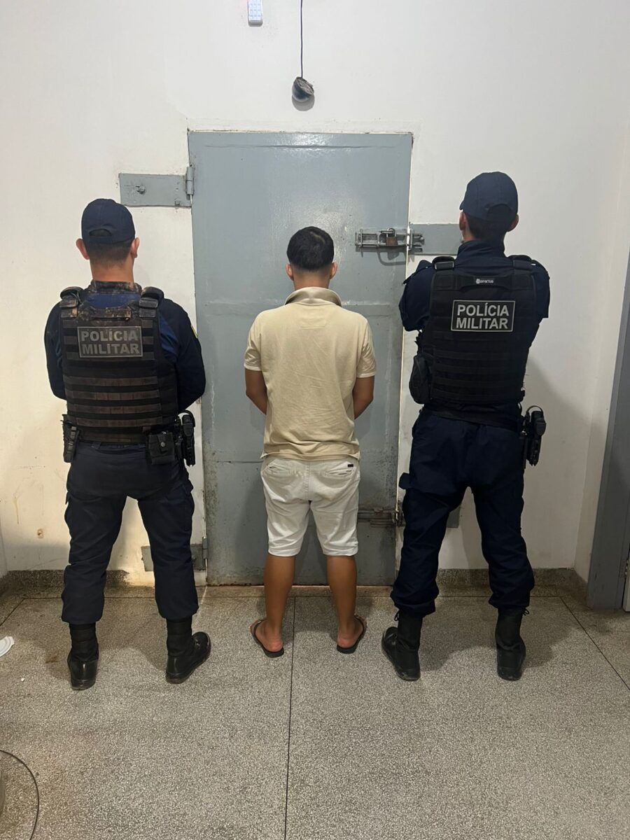 Polícia Militar fecha ponto de preparo de drogas em Cruzeiro do Sul Polícia Militar fecha ponto de preparo de drogas em Cruzeiro do Sul