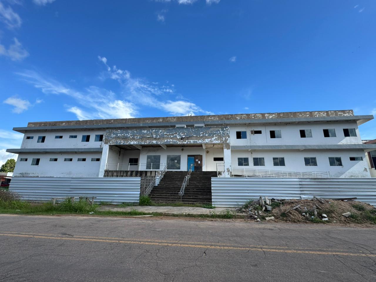 Hospital de Sena deve ser entregue até fim do ano, diz Bestene Hospital de Sena deve ser entregue até fim do ano, diz Bestene
