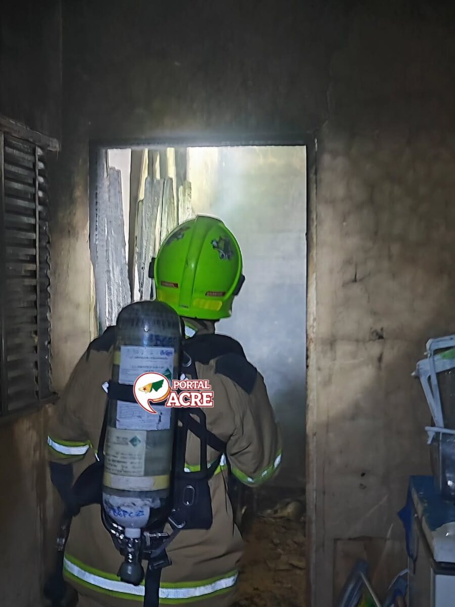 Idosa de 89 anos não consegue sair de quarto e morre durante incêndio na Capital