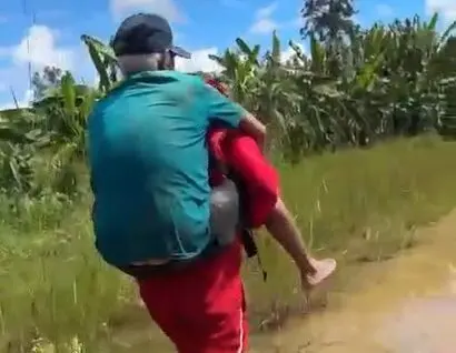 Uma ação do Corpo de Bombeiros Militar do Acre resultou no resgate de um idoso que havia desaparecido durante a cheia do Rio Juruá, nesta quarta-feira (29).