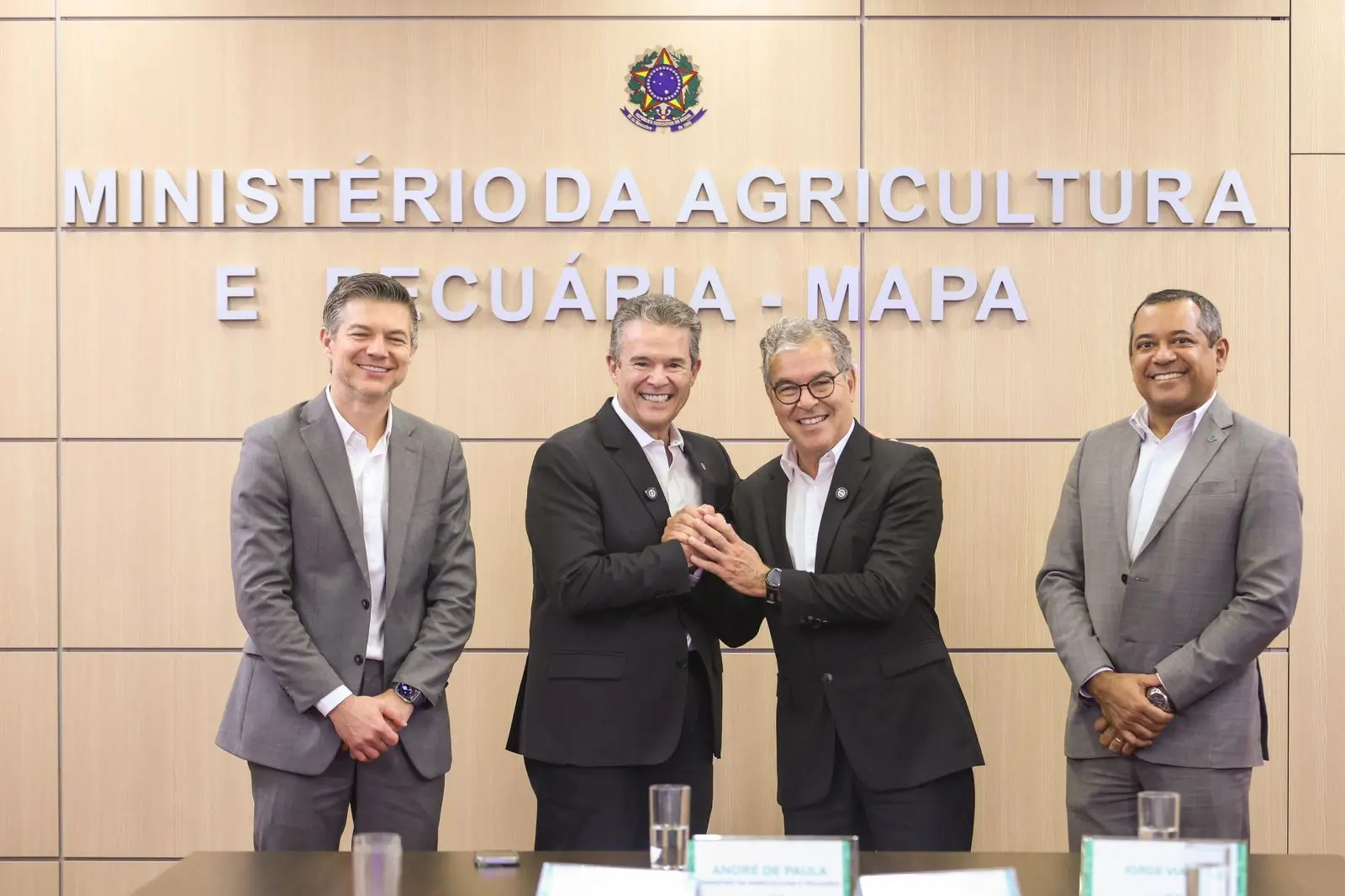Jorge articula exportação de carne do Acre para Chile e Vietnã; veja detalhes